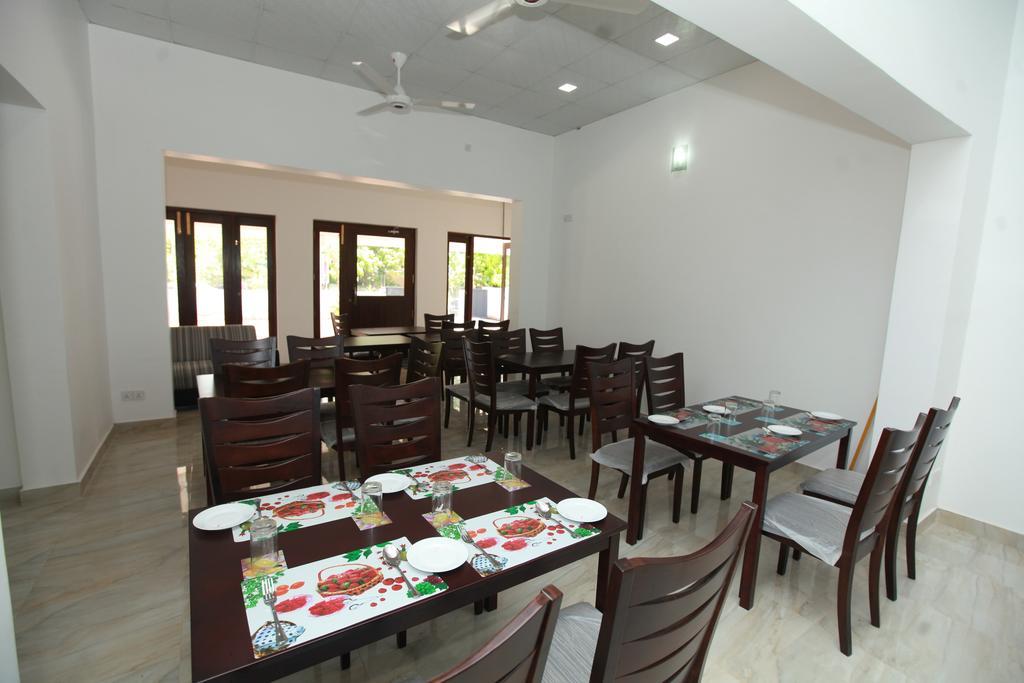 Lavonka Tourist Rest Hotel Anuradhapura Luaran gambar